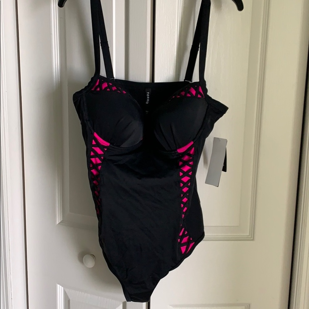 Torrid black and hot pink bathing suit